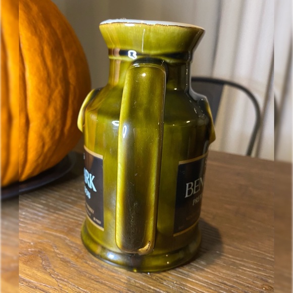 Seagram’s Benchmark Pitcher - Ceramic - - Picture 4 of 4